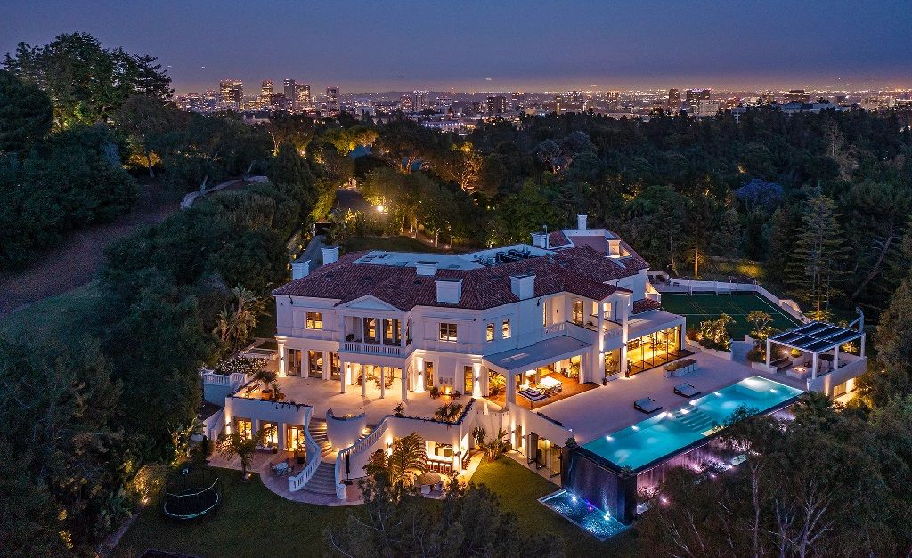 The Weeknd desembolsa R$ 380 milhões por château de 3 mil m² em Los Angeles