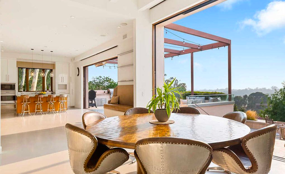 Ator Chris Hemsworth coloca mansão à venda em Malibu por mais de R$ 25 milhões