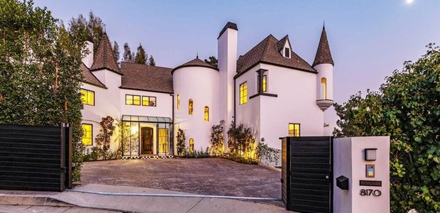 Norman Reedus compra “castelo” milionário em Hollywood