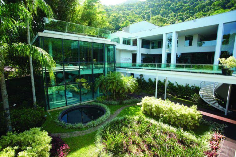 Lançamentos de imóveis de luxo contrariam setor no semestre e crescem 39,2%