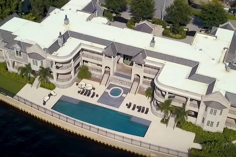 Tom Brady e Gisely Bündchen alugam mansão milionária em Tampa, na Flórida