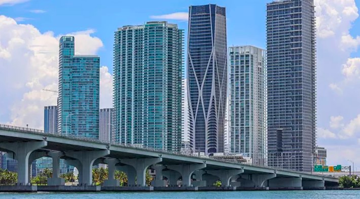 David e Victoria Beckham compram cobertura milionária em Miami, na Flórida