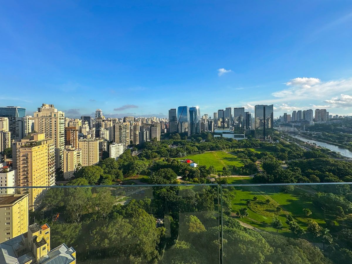 Ícones Urbanos: Os 6 novos Edifícios que Redefinem Luxo e Design em São Paulo